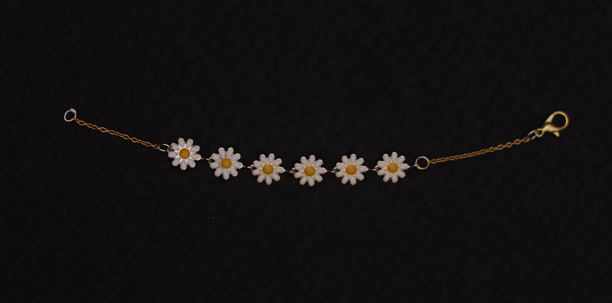 Sunlit Daisy Charm Bracelet